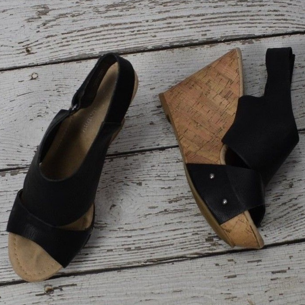 CL Chinese Laundry Cheers Black Platform Sandals